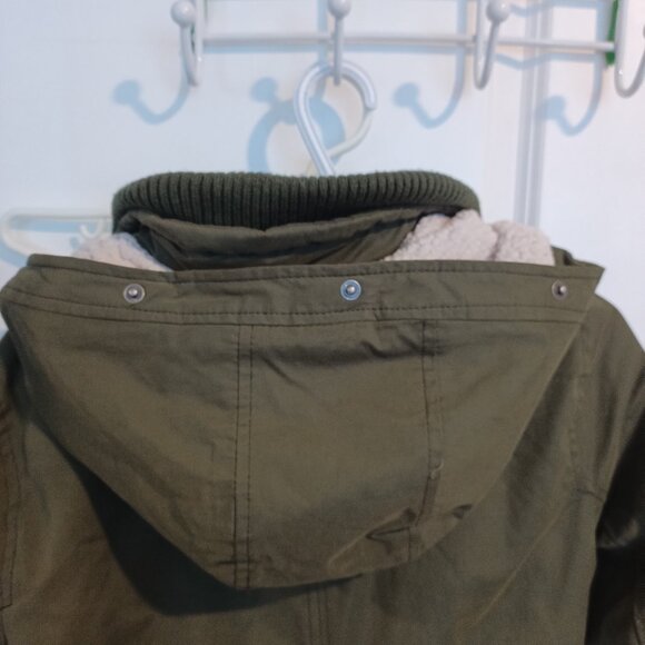 Hollister Women's Fleece Lined Coat Size Medium - Picture 6 of 9